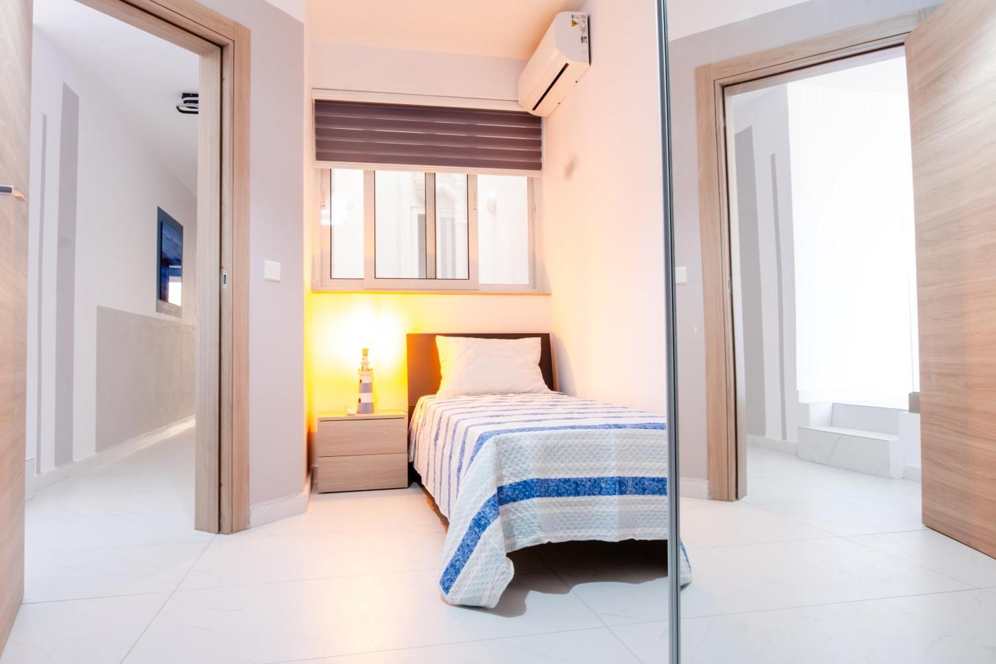Mellieha, Charming 2 Bedroom Santa Maria Heights Apartment